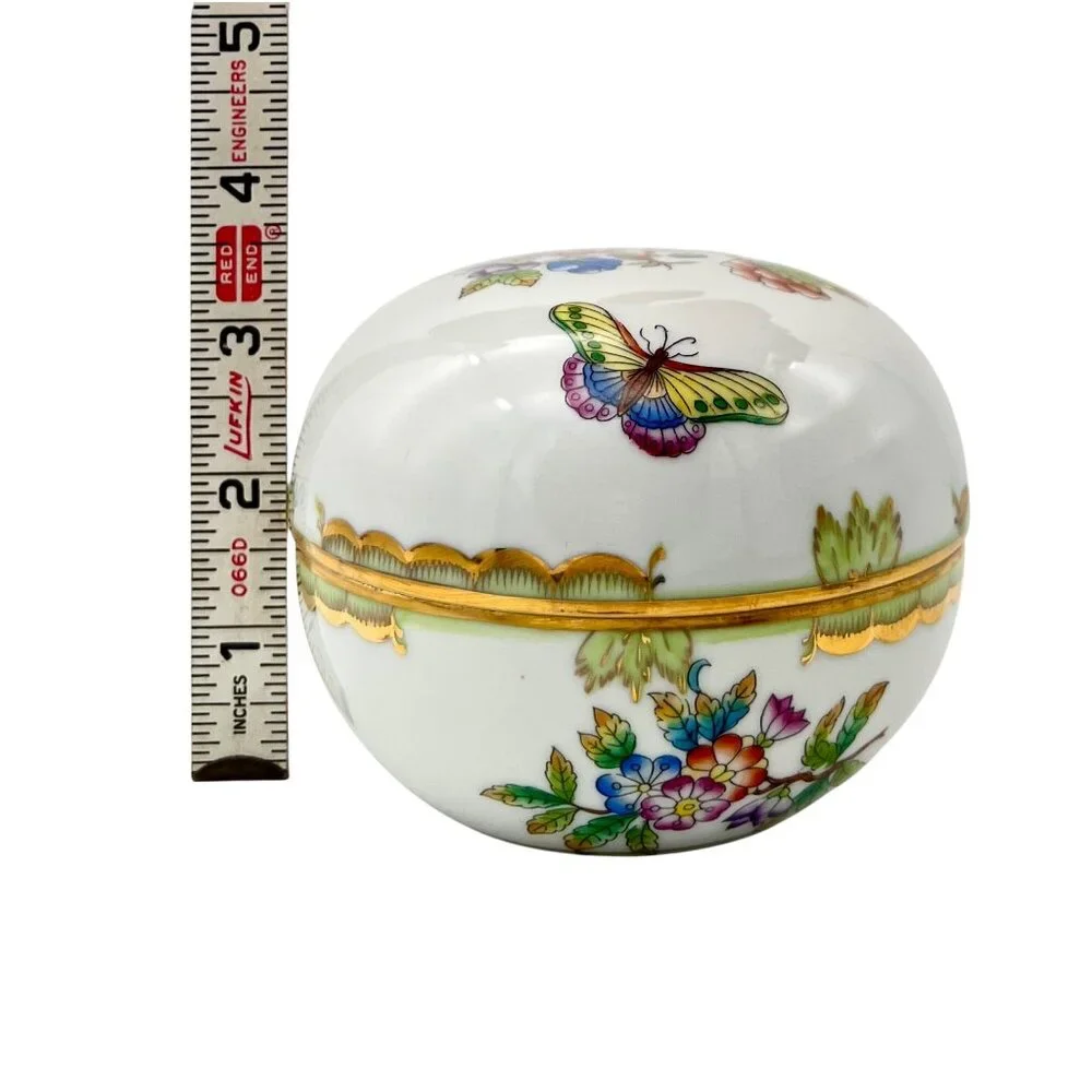 Herend Porcelain Round Trinket Box Bonbonniere Queen Victoria Green Rim 4.25" D - Picture 6 of 9